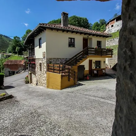 בית כפרי 'los Balcones De Nieda 2' Onís