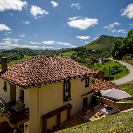 Balcones De Nieda 2 * Onís